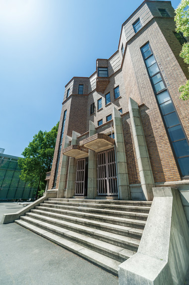 Faculty of Law-建物Law.jpg
